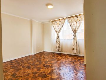 Casa en Venta Obrero Independiente Loma de Puengasí