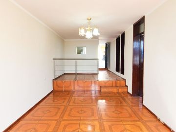 Casa en Venta Obrero Independiente Loma de Puengasí