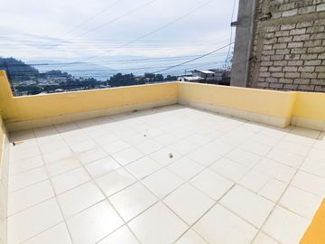 Casa en Venta Obrero Independiente Loma de Puengasí