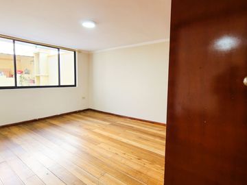 Casa en Venta Obrero Independiente Loma de Puengasí