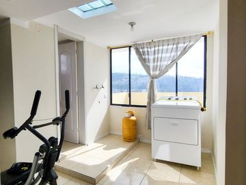 Casa en Venta Obrero Independiente Loma de Puengasí