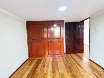 Casa en Venta Obrero Independiente Loma de Puengasí