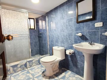 Casa en Venta Obrero Independiente Loma de Puengasí