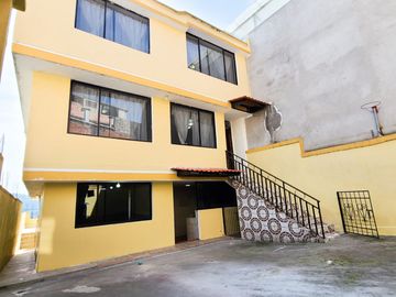 Casa en Venta Obrero Independiente Loma de Puengasí