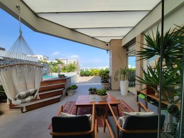 EN VENTA LUJOSO PENT HOUSE CON PISCINA Y LINDA TERRAZA. A MEDIA CUADRA DE LA CLÍNICA ANGLO AMERICANA MIRAFLORES.