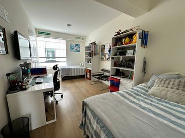 EN VENTA LUJOSO PENT HOUSE CON PISCINA Y LINDA TERRAZA. A MEDIA CUADRA DE LA CLÍNICA ANGLO AMERICANA MIRAFLORES.