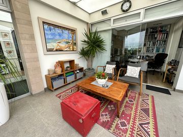 EN VENTA LUJOSO PENT HOUSE CON PISCINA Y LINDA TERRAZA. A MEDIA CUADRA DE LA CLÍNICA ANGLO AMERICANA MIRAFLORES.
