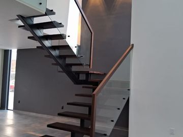 CASA NUEVA EN VENTA EN CAÑADAS DEL ARROYO, CORREGIDORA, EN ESQUINA CON HABITACION EN PLANTA BAJA