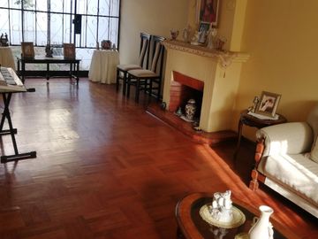 SURCO, Casa en venta: 4 dormitorios. Carca a Caminos del Inca. Seguridad