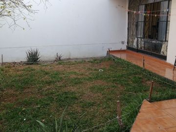 SURCO, Casa en venta: 4 dormitorios. Carca a Caminos del Inca. Seguridad