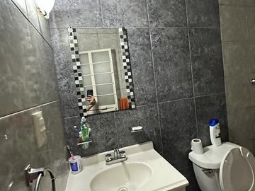 VENTA DE CASA EN LA COL. PRIMO TAPIA PONIENTE.