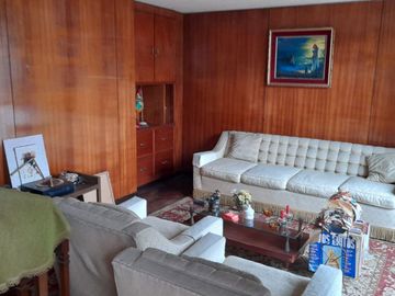 BAJÓ DE PRECIO!!!! CASA:  2 FRENTES, AVENIDA Y PARQUE