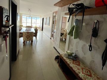 VENDO DEPARTAMENTO MODERNO Y CON EXCELENTE VISTA