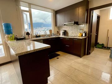 VENDO DEPARTAMENTO MODERNO Y CON EXCELENTE VISTA