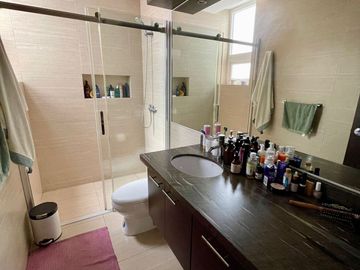 VENDO DEPARTAMENTO MODERNO Y CON EXCELENTE VISTA