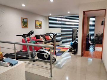 Hermosa RESIDENCIA en VENTA, CUMBRES DEL LAGO, Juriquilla, 3rec c/u con baño, ampliio jardín, privada, VIG24/7