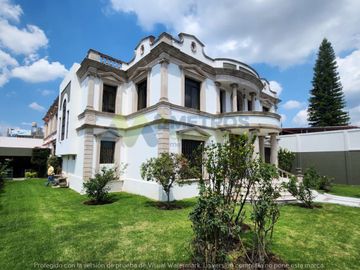 CASA en VENTA sobre AV. ACUEDUCTO em Esquina