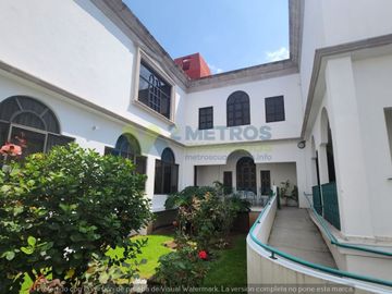 CASA en VENTA sobre AV. ACUEDUCTO em Esquina