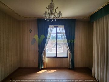 CASA en VENTA sobre AV. ACUEDUCTO em Esquina