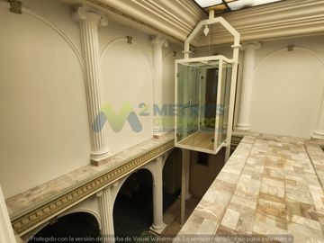 CASA en VENTA sobre AV. ACUEDUCTO em Esquina