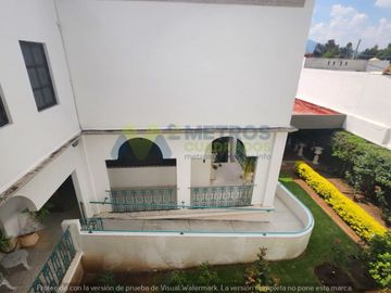 CASA en VENTA sobre AV. ACUEDUCTO em Esquina