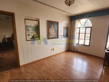 CASA en VENTA sobre AV. ACUEDUCTO em Esquina