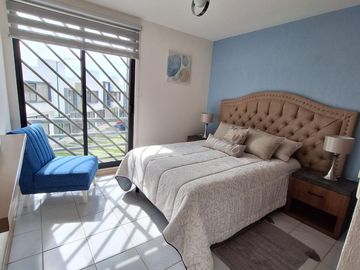 VENTA DE CASA RESIDENCIAL CON ALBERCA A 5 MINUTOS DE ZÓCALO EN EMILIANO ZAPATA