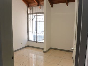 IDEAL EMPRESAS: USD 475.000 - PROPIEDAD EN VENTA, SECTOR NORTE DE QUITO