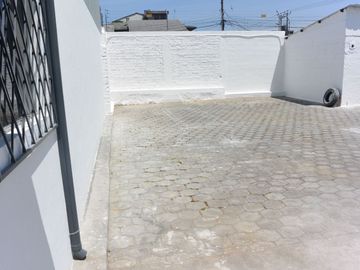 IDEAL EMPRESAS: USD 475.000 - PROPIEDAD EN VENTA, SECTOR NORTE DE QUITO