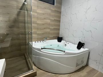 ID 1066906 Vendo Bonita Casa De Estreno Con Piscina Monte Bello Ejidos-Jrivera