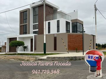 ID 1066906 Vendo Bonita Casa De Estreno Con Piscina Monte Bello Ejidos-Jrivera