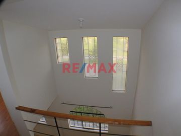 Venta Casa Mas Cochera En Condominio Los Sauces ID 1091731