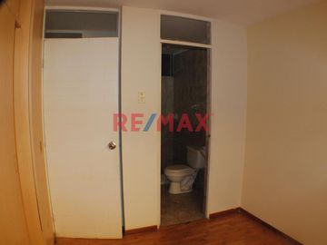 Venta Casa Mas Cochera En Condominio Los Sauces ID 1091731