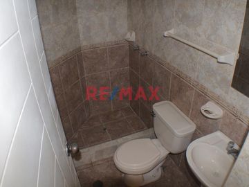 Venta Casa Mas Cochera En Condominio Los Sauces ID 1091731