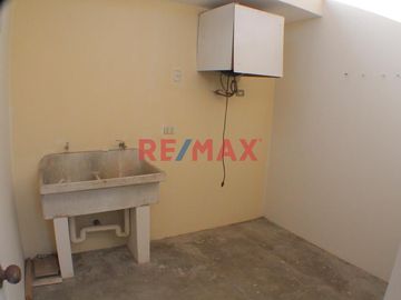 Venta Casa Mas Cochera En Condominio Los Sauces ID 1091731