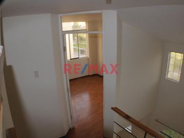Venta Casa Mas Cochera En Condominio Los Sauces ID 1091731