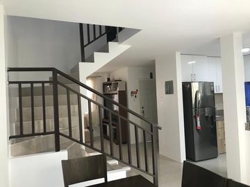 Casa de venta en Urbanización Villa Bonita, 3 dormitorios, sector Mi Lote.