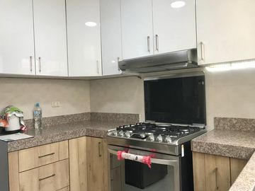 Casa de venta en Urbanización Villa Bonita, 3 dormitorios, sector Mi Lote.