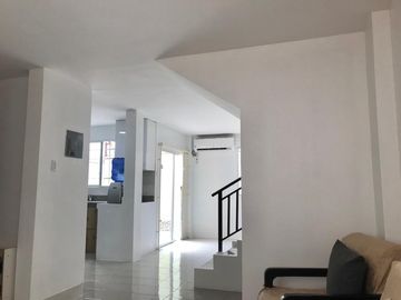 Casa de venta en Urbanización Villa Bonita, 3 dormitorios, sector Mi Lote.
