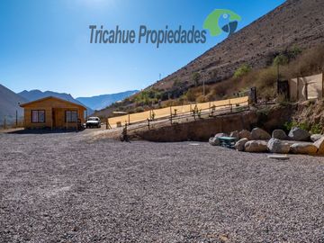 Terreno con cabañas amobladas para turistas y piscina, Valle del Elqui. $210 millones