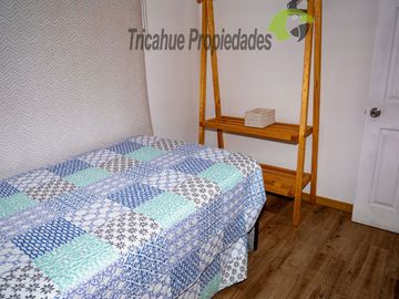 Terreno con cabañas amobladas para turistas y piscina, Valle del Elqui. $210 millones