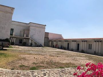 HACIENDA EN SAN AGUSTÍN TLAXIACA