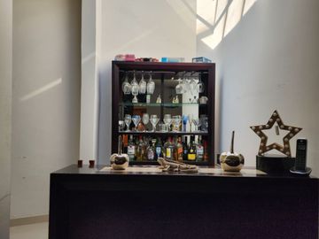 Hermosa casa con vista panorámica para actualizar