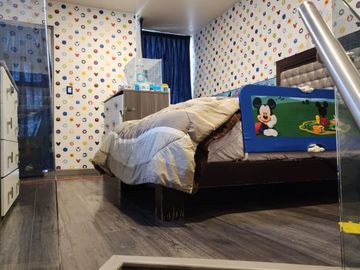 Hermosa casa con vista panorámica para actualizar