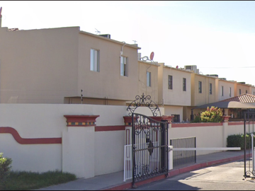 CASA EN MEXICALI,  RESIDENCIAL BARCELONA,  BAJA CALIFORNIA! CASA EN REMATE!  -LRC