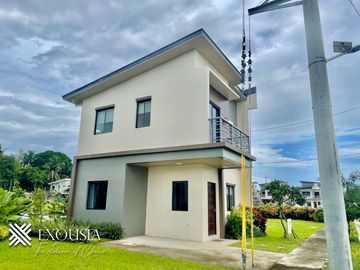 3BR-2TB Single Attached House and Lot For Sale in Alaminos Laguna Along the National Highway