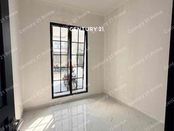 Rumah Brand New Di Mahagoni Park Graha Raya Bintaro