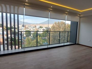 EN VENTA AMPLIO Y HERMOSO PENTHOUSE DÚPLEX DE ESTRENO.