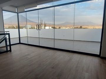 EN VENTA AMPLIO Y HERMOSO PENTHOUSE DÚPLEX DE ESTRENO.