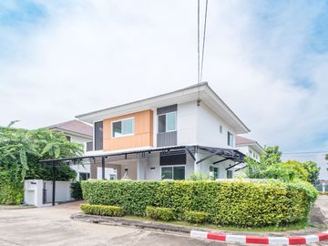 ขายบ้านเดี่ยว ตกแต่งใหม่ ใกล้สนามบินสุวรรณภูมิ เพียง 10 นาที